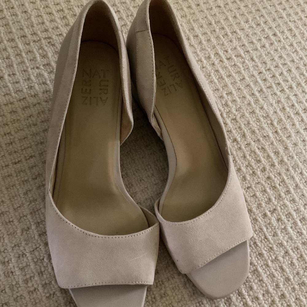 Naturalized shoes